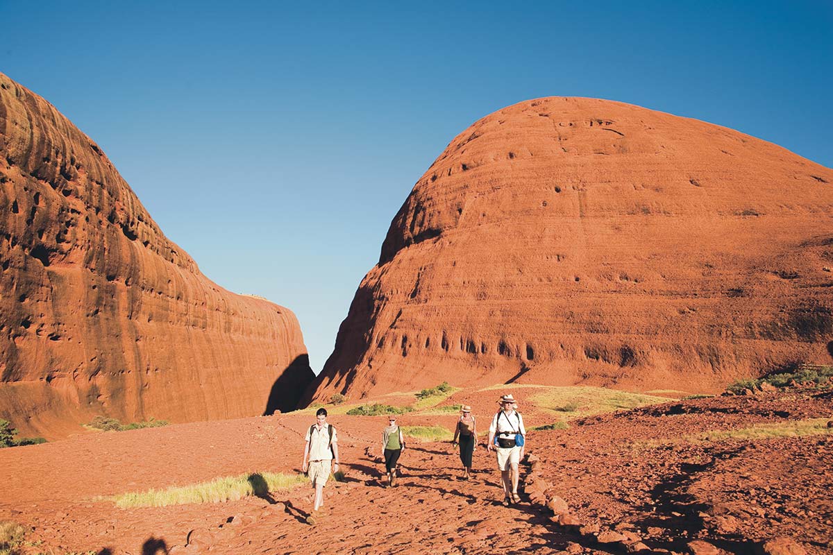 darwin_Uluṟu_and_kings_canyon_34das